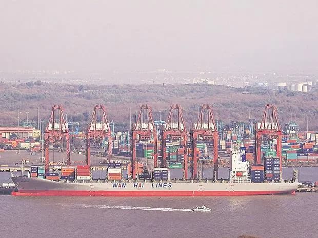 Govt’s Rs 7,000-cr port monetisation drive delayed on security clearance
