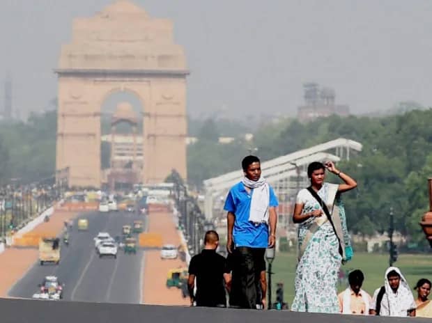 Heatwave to persist in Delhi, max temperature to settle at 44 Degrees: IMD