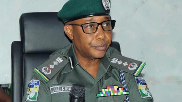 AIG decorates 14 promoted police officers