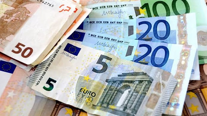Euro exchanges for N630 at black market as dollar closes up gap