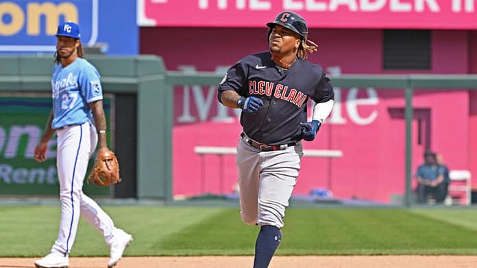 2022 MLB odds, picks, predictions for Thursday, May 26 from proven model: This 4-way parlay pays almost 21-1