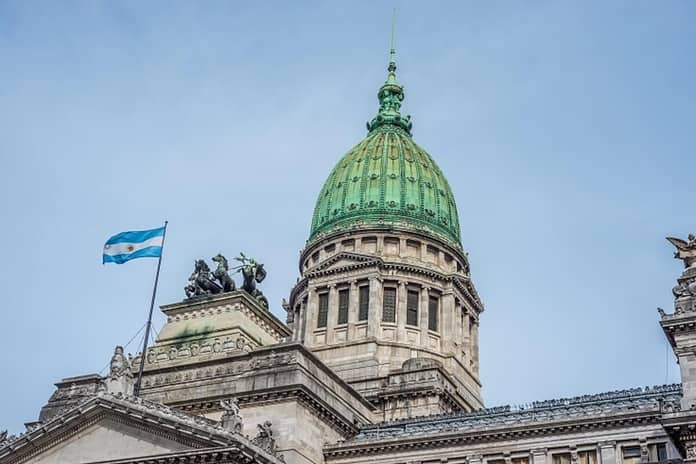 Argentinian Senate Passes USD 45B IMF Debt Deal That Discourages Crypto Use