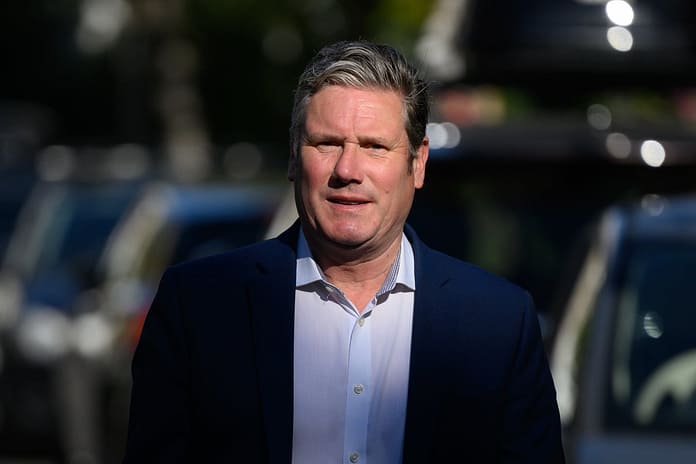 Starmer in challenge to Labour left with vow to prioritise economic growth